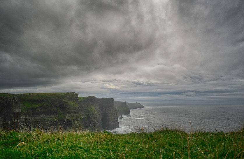 You are currently viewing A Grey Day at the Spectacular Cliffs of Moher