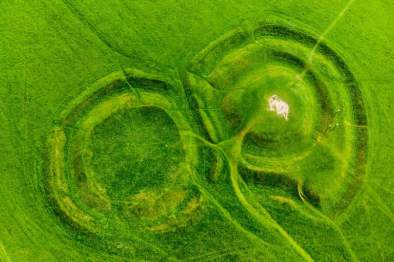 Read more about the article The Hill of Tara: Exploring the Ancient Seat of Ireland’s High Kings