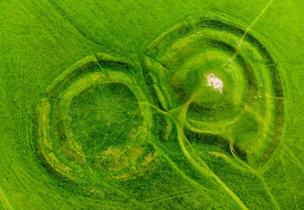 Read more about the article The Hill of Tara: Exploring the Ancient Seat of Ireland’s High Kings