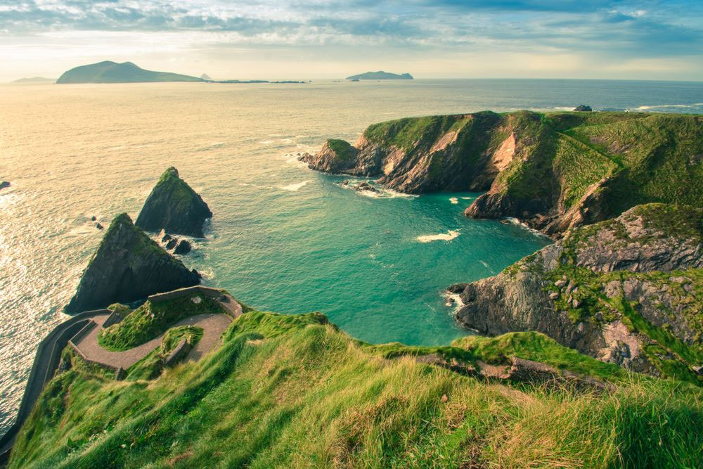Read more about the article The Dingle Peninsula: A Journey through Ireland’s Most Scenic Coastal Route