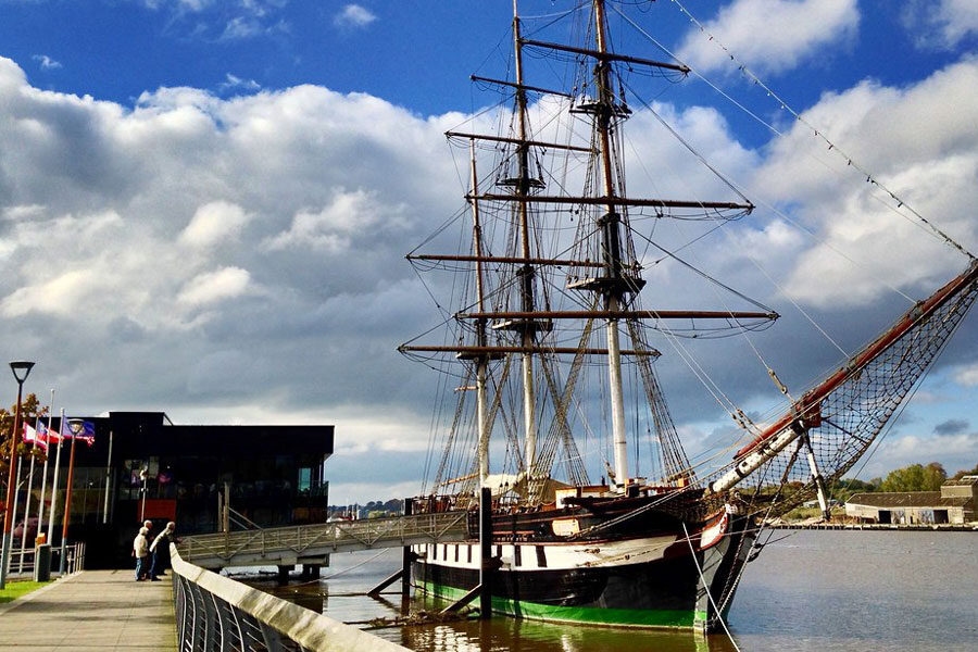 You are currently viewing The Dunbrody Famine Ship: An Immersive Experience of Ireland’s Famine History