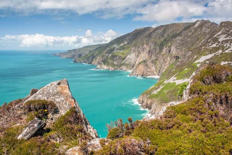 Read more about the article The Cliffs of Slieve League: Ireland’s Best-Kept Secret for Breathtaking Views