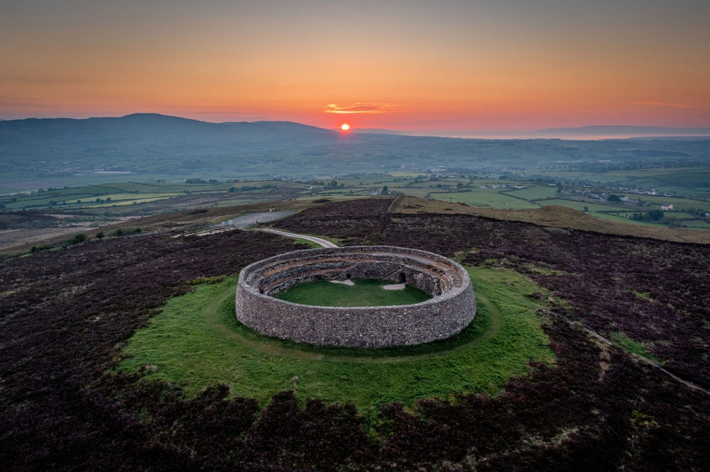 You are currently viewing The Grianan of Aileach: A Visit to Ireland’s Impressive Stone Ringfort