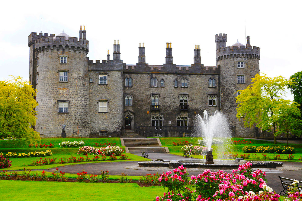 You are currently viewing Kilkenny Castle: A Journey through Ireland’s Medieval History and Architecture