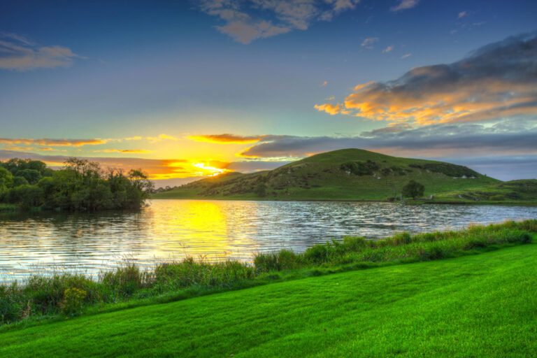 Read more about the article The Lough Gur Archaeological Site: Discovering Ireland’s Prehistoric Past