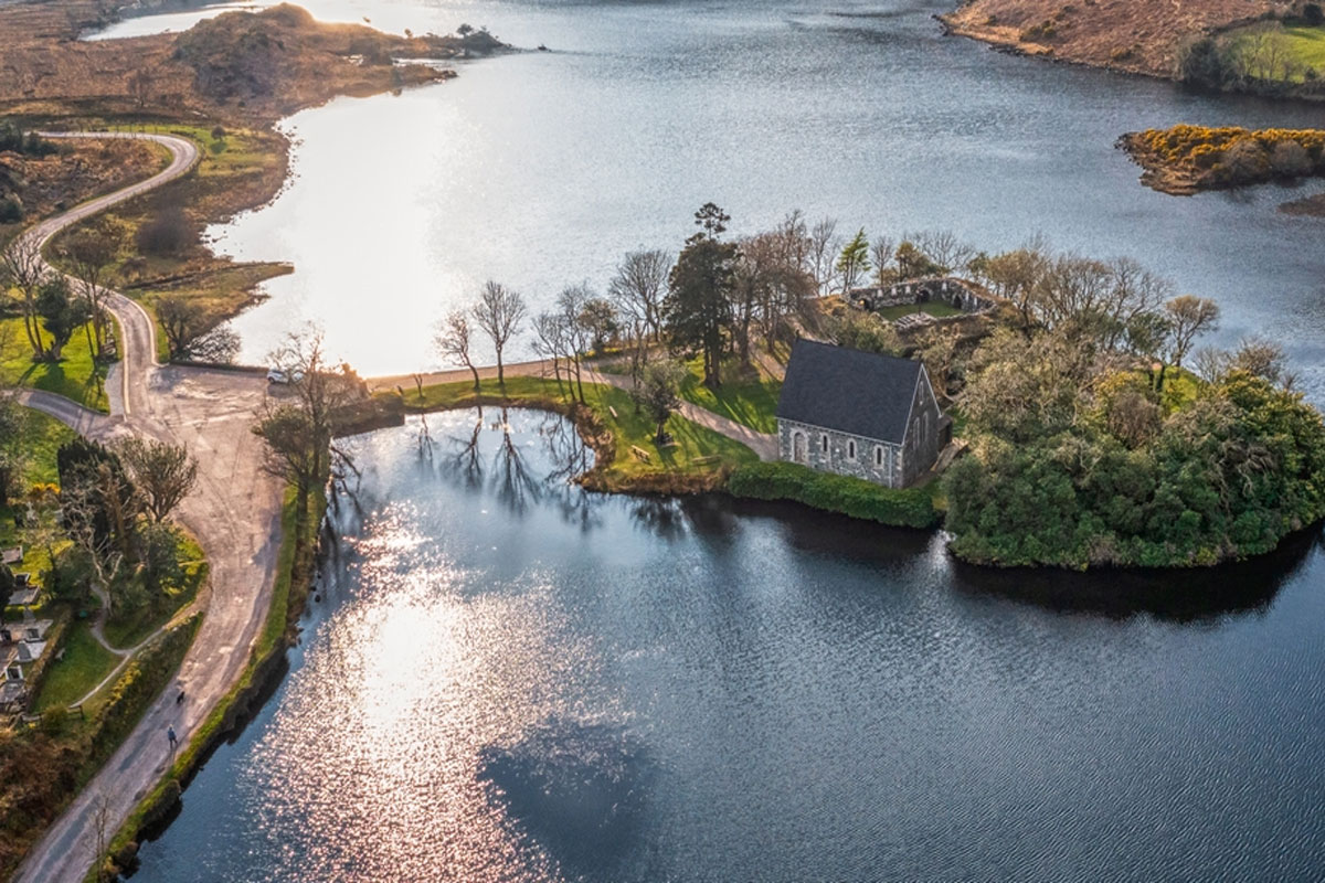 Read more about the article Embracing Serenity at Gougane Barra: Ireland’s Picturesque Lakeside Retreat