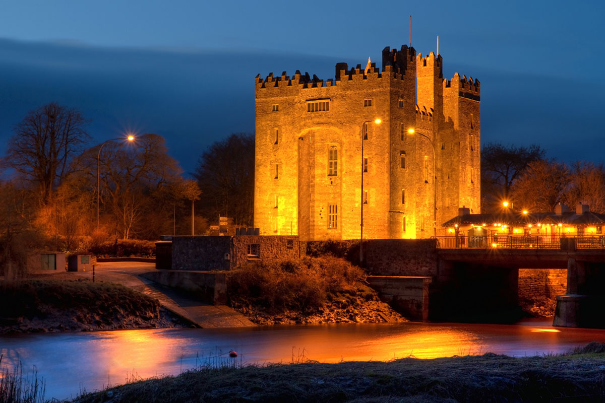 You are currently viewing Time Traveling at Bunratty Castle and Folk Park: A Living History Experience