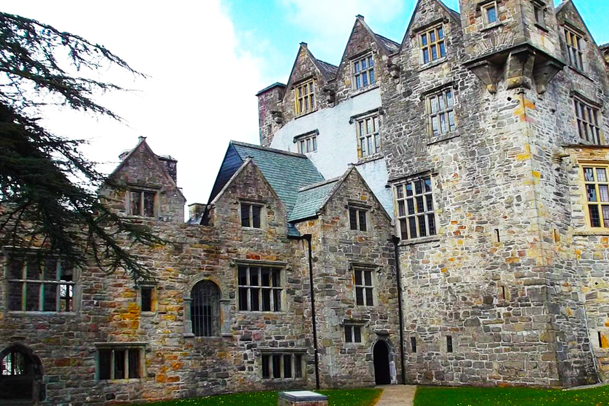 You are currently viewing Donegal Castle: A Visit to a Restored Medieval Fortress