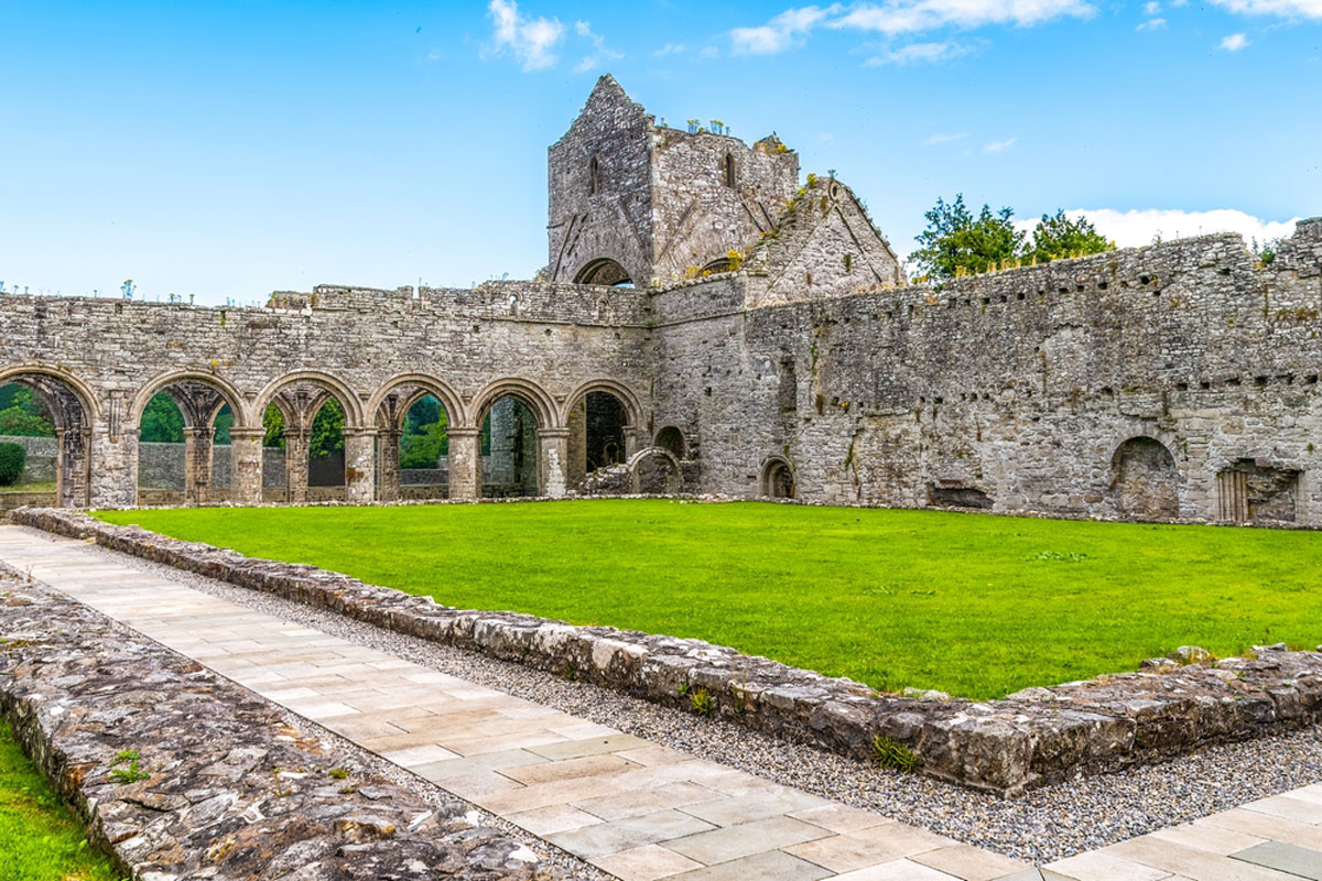 You are currently viewing Boyle Abbey: A Cistercian Monastery with Stunning Ruins in County Roscommon